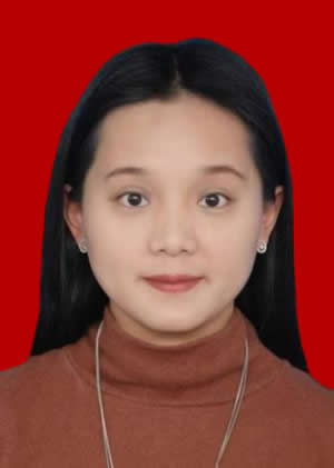 侯英