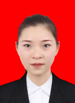 周靳
